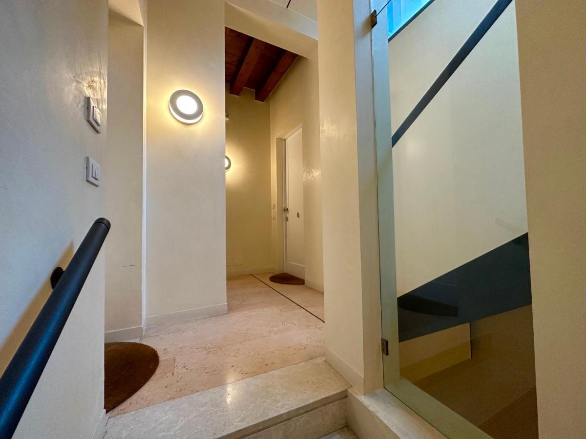Tarvisium Luxury Apartment: Un'Oasi Di Eleganza Treviso Luaran gambar